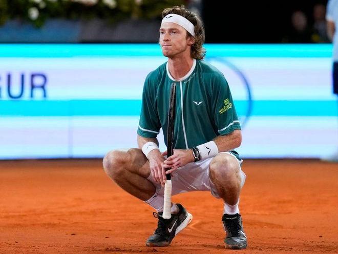 动具备了很 动具备了很